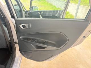 FORD Fiesta usata, con Sedile posteriore sdoppiato