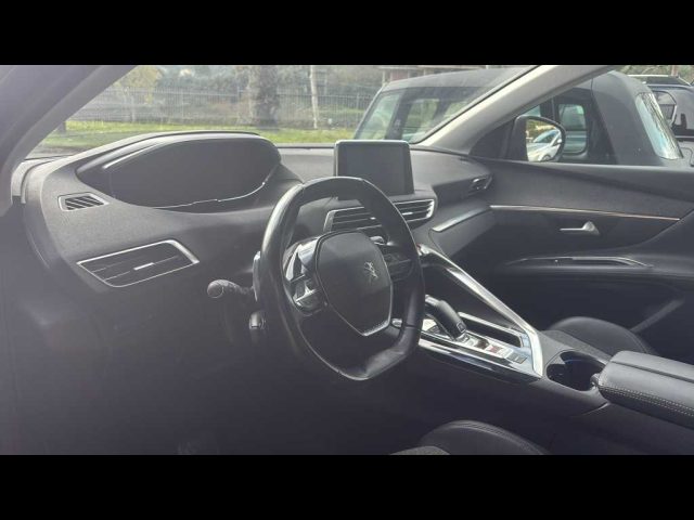 PEUGEOT 3008 usata, con Sistema di navigazione