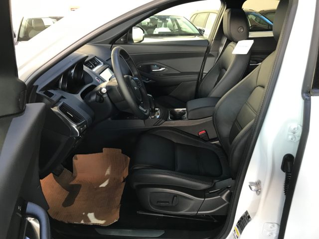 JAGUAR E-Pace usata, con Climatizzatore