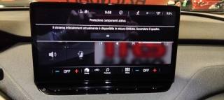 SKODA Enyaq iV usata, con Bracciolo