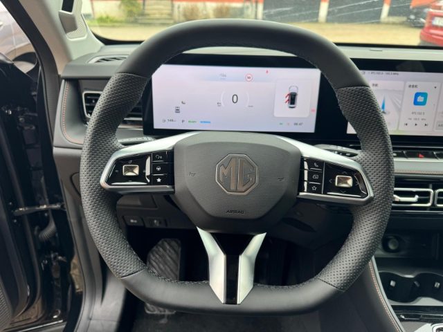 MG HS usata, con Boardcomputer
