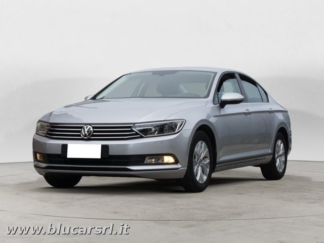 VOLKSWAGEN Passat usata, con ABS