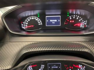 PEUGEOT 2008 usata, con Park Distance Control