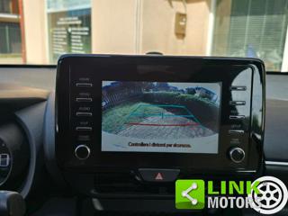 TOYOTA Yaris usata, con USB