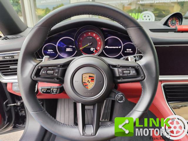 PORSCHE Panamera usata, con Autoradio