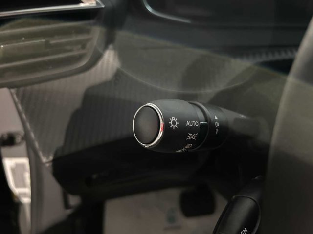 PEUGEOT 2008 usata, con Sensore di pioggia