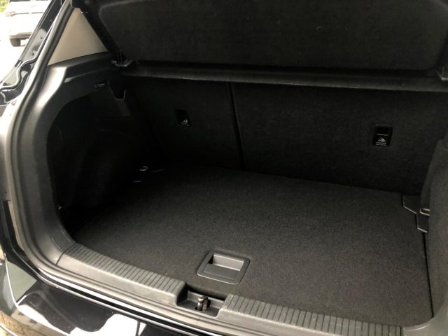 VOLKSWAGEN T-Cross usata, con Climatizzatore automatico, 2 zone