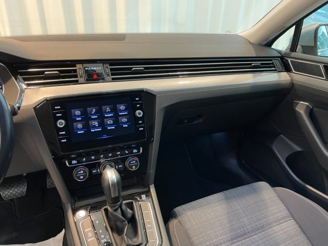 VOLKSWAGEN Passat Variant usata, con Cerchi in lega
