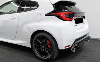 TOYOTA Yaris usata, con Autoradio
