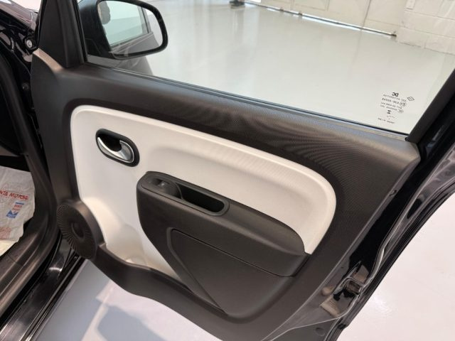 RENAULT Twingo usata 18