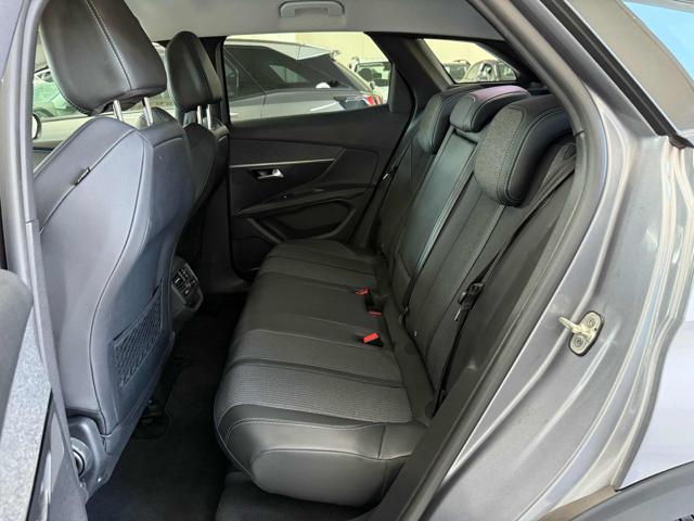 PEUGEOT 3008 usata, con Volante multifunzione