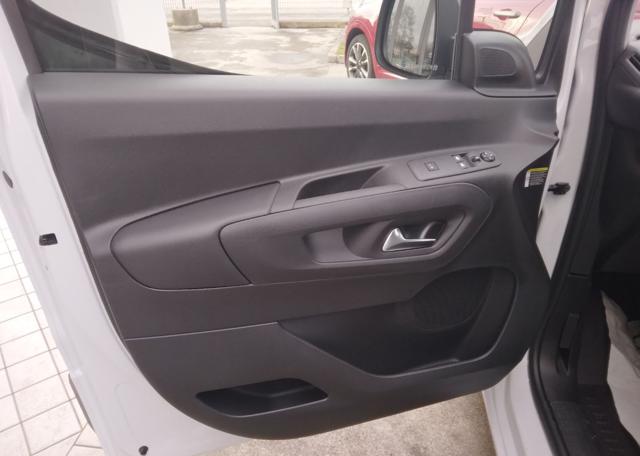 OPEL Combo usata, con Alzacristalli elettrici