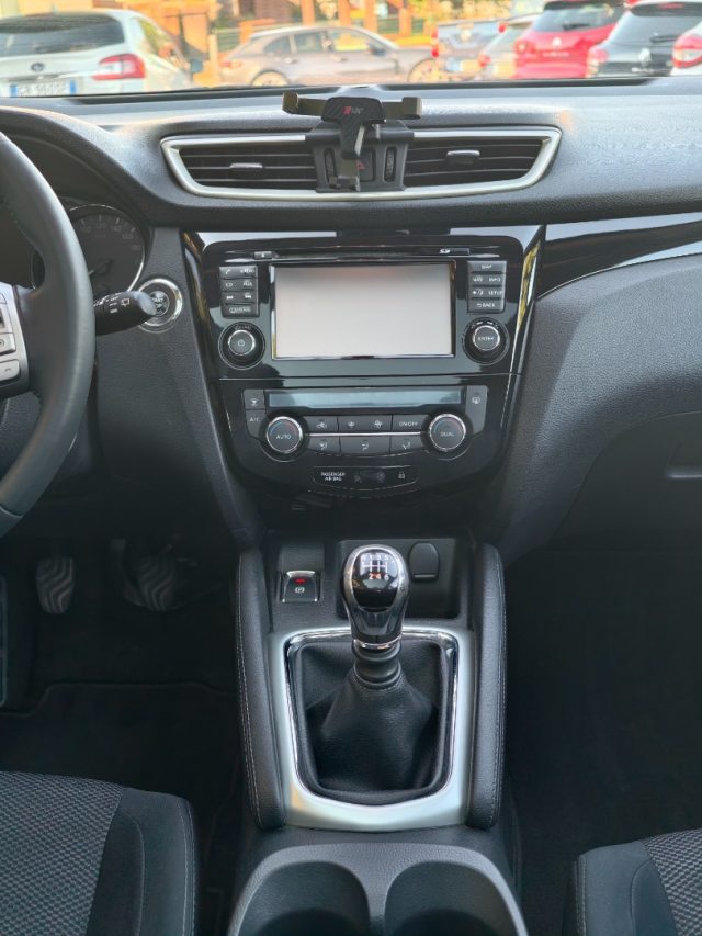 NISSAN Qashqai usata, con Controllo automatico clima