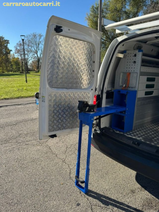 VOLKSWAGEN Caddy usata, con Frenata d