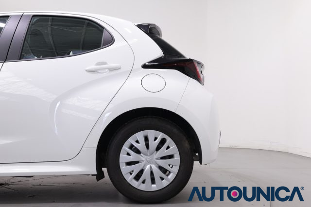 TOYOTA Yaris usata, con Hill holder