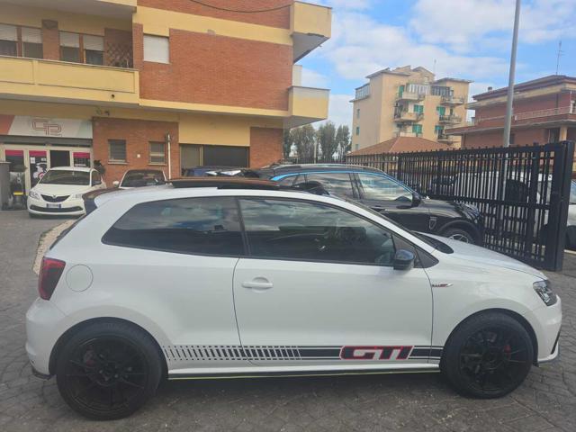 VOLKSWAGEN Polo usata, con Autoradio