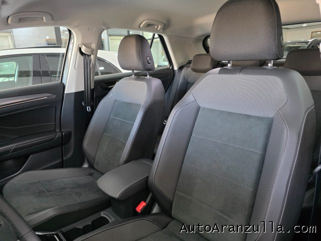 VOLKSWAGEN T-Roc usata, con USB