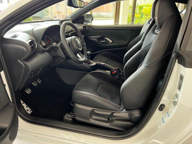 TOYOTA Yaris usata, con Sistema di navigazione
