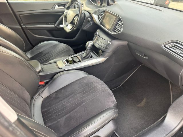 PEUGEOT 308 usata, con Alzacristalli elettrici