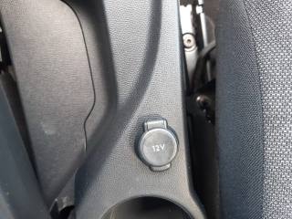 PEUGEOT 208 usata, con USB