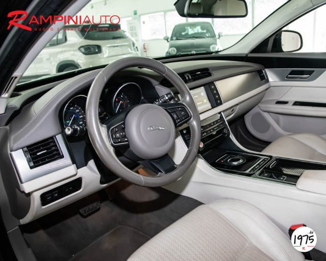 JAGUAR XF usata 21