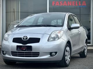 TOYOTA Yaris usata, con Alzacristalli elettrici