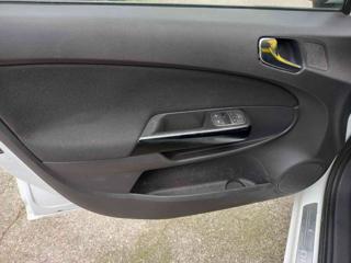 OPEL Corsa usata, con Sedile posteriore sdoppiato