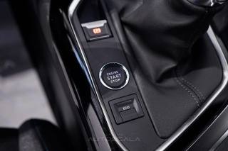 PEUGEOT 5008 usata, con Volante multifunzione