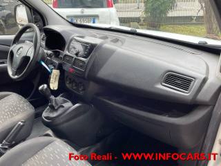 OPEL Combo usata, con Specchietti laterali elettrici
