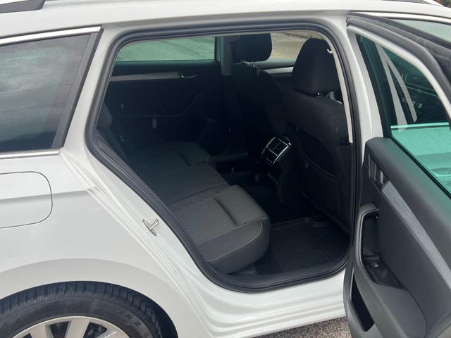 SKODA Superb usata, con Fendinebbia