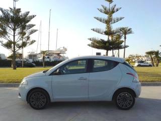 LANCIA Ypsilon usata, con MP3