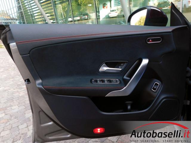 MERCEDES-BENZ CLA 200 usata, con Sensori di parcheggio anteriori