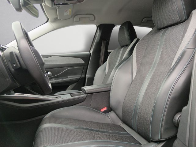 PEUGEOT 308 usata, con Autoradio