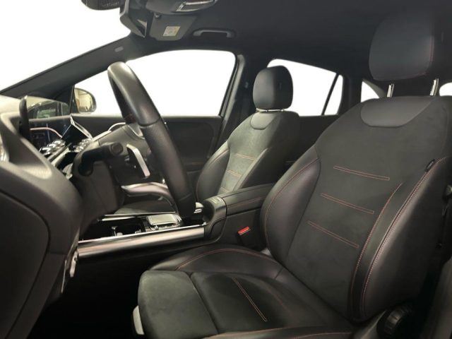 MERCEDES-BENZ GLA 200 usata, con Controllo automatico clima