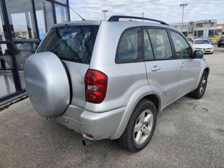 TOYOTA RAV 4 usata, con Airbag laterali