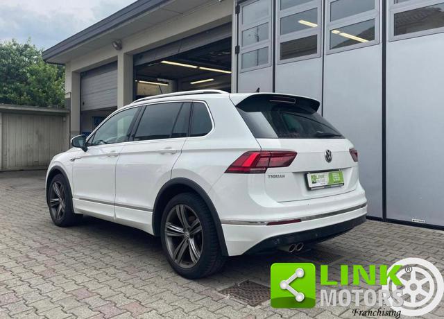VOLKSWAGEN Tiguan usata, con Airbag laterali