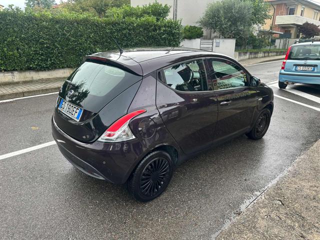 LANCIA Ypsilon usata, con Autoradio