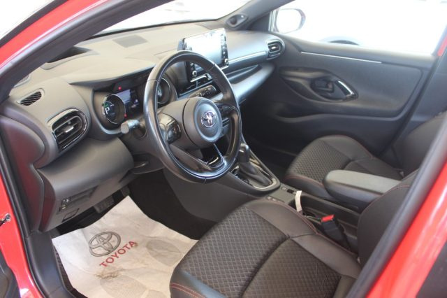 TOYOTA Yaris usata, con Cruise Control