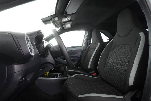 TOYOTA Aygo X usata 2