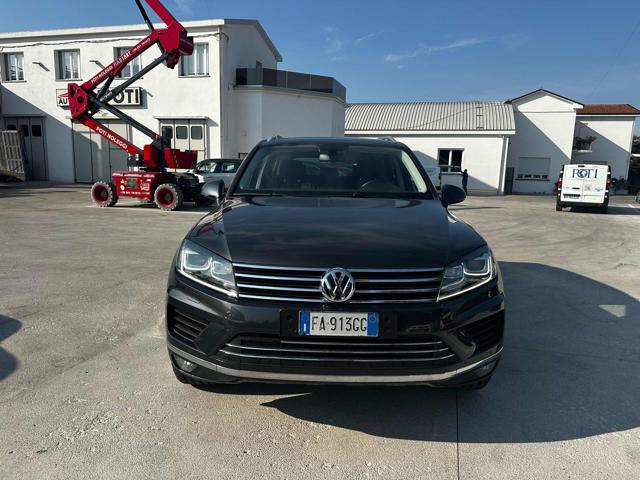 VOLKSWAGEN Touareg usata, con Airbag