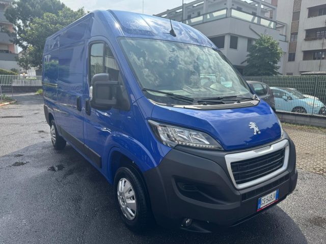 PEUGEOT Boxer usata, con Alzacristalli elettrici