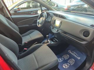 TOYOTA Yaris usata, con Sistema di navigazione