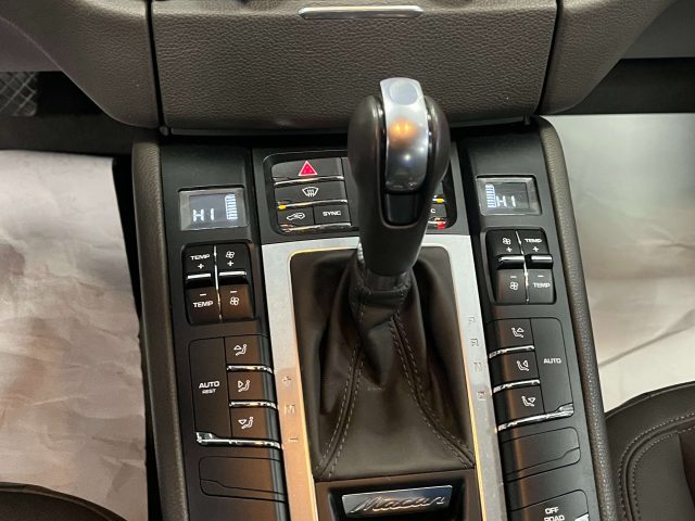 PORSCHE Macan usata, con Autoradio
