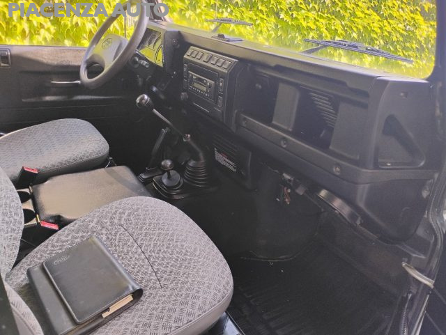 LAND ROVER Defender usata, con Trazione integrale