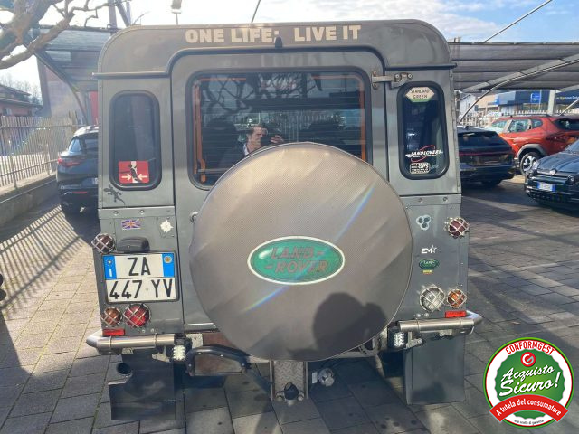 LAND ROVER Defender usata, con Lettore CD