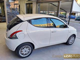 LANCIA Ypsilon usata, con Autoradio