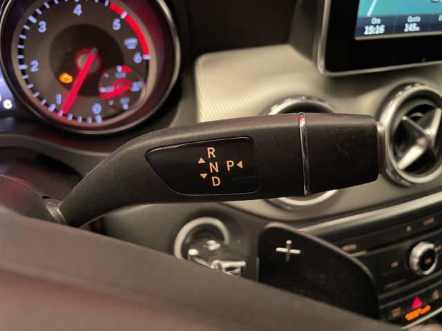 MERCEDES-BENZ GLA 200 usata, con Cronologia tagliandi