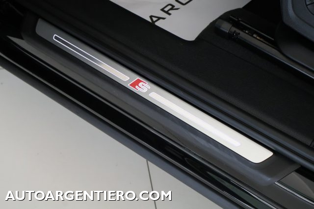 AUDI Q3 usata, con Sensori di parcheggio anteriori