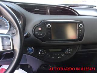 TOYOTA Yaris usata, con Telecamera per parcheggio assistito