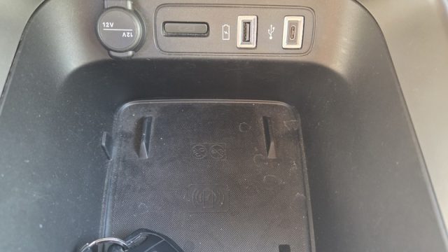 JEEP Avenger usata, con Portellone posteriore elettrico